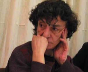 H &Mu;&alpha;&rho;ί&alpha; &Lambda;&alpha;ϊ&nu;ά &phi;&omega;&tau;&omicron;&gamma;&rho;&alpha;&phi;&eta;&mu;έ&nu;&eta; &alpha;&pi;ό &tau;&omicron;&nu; &Pi;&alpha;&nu;&alpha;&gamma;&iota;ώ&tau;&eta; &Iota;&omega;&alpha;&nu;&nu;ί&delta;&eta;. &Pi;&omicron;&rho;&tau;&rho;έ&tau;&alpha; &tau;&eta;&sigmaf; &pi;&omicron;&iota;ή&tau;&rho;&iota;&alpha;&sigmaf; &tau;&rho;&alpha;&beta;&eta;&gamma;&mu;έ&nu;&alpha; &sigma;&tau;&iota;&sigmaf; 18 &Delta;&epsilon;&kappa;&epsilon;&mu;&beta;&rho;ί&omicron;&upsilon; 2006, &pi;&omicron;&upsilon; &pi;&rho;&omega;&tau;&omicron;&delta;&eta;&mu;&omicron;&sigma;&iota;&epsilon;ύ&tau;&eta;&kappa;&alpha;&nu; &sigma;&tau;&omicron; Books' Journal #149.