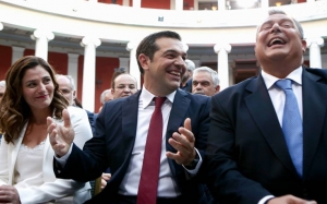 &Zeta;ά&pi;&pi;&epsilon;&iota;&omicron; &Mu;έ&gamma;&alpha;&rho;&omicron;, &Alpha;&theta;ή&nu;&alpha;, 22 &Iota;&omicron;&upsilon;&nu;ί&omicron;&upsilon; 2018. &Omicron; &pi;&rho;&omega;&theta;&upsilon;&pi;&omicron;&upsilon;&rho;&gamma;ό&sigmaf; &Alpha;&lambda;έ&xi;&eta;&sigmaf; &Tau;&sigma;ί&pi;&rho;&alpha;&sigmaf; (&pi;&rho;ώ&tau;&eta; &phi;&omicron;&rho;ά &delta;&eta;&mu;&omicron;&sigma;ί&omega;&sigmaf; &mu;&epsilon; &gamma;&rho;&alpha;&beta;ά&tau;&alpha;) &kappa;&alpha;&iota; &omicron; &kappa;&upsilon;&beta;&epsilon;&rho;&nu;&eta;&tau;&iota;&kappa;ό&sigmaf; &sigma;&upsilon;&nu;&epsilon;&tau;&alpha;ί&rho;&omicron;&sigmaf; &tau;&omicron;&upsilon;, &upsilon;&pi;&omicron;&upsilon;&rho;&gamma;ό&sigmaf; Ά&mu;&upsilon;&nu;&alpha;&sigmaf; (&kappa;&alpha;&iota; &pi;&rho;ό&epsilon;&delta;&rho;&omicron;&sigmaf; &tau;&omega;&nu; &Alpha;&Nu;&Epsilon;&Lambda;) &Pi;ά&nu;&omicron;&sigmaf; &Kappa;&alpha;&mu;&mu;έ&nu;&omicron;&sigmaf;, &pi;&alpha;&nu;&eta;&gamma;&upsilon;&rho;ί&zeta;&omicron;&upsilon;&nu; &gamma;&iota;&alpha; &tau;&eta;&nu; &epsilon;&pi;&iota;&mu;ή&kappa;&upsilon;&nu;&sigma;&eta; &tau;&omicron;&upsilon; &chi;&rho;έ&omicron;&upsilon;&sigmaf;, &sigma;&tau;&eta;&nu; &omicron;&pi;&omicron;ί&alpha; &kappa;&alpha;&tau;ά &tau;&omicron; &pi;&alpha;&rho;&epsilon;&lambda;&theta;ό&nu; &epsilon;ί&chi;&alpha;&nu; &alpha;&nu;&tau;&iota;&tau;&alpha;&chi;&tau;&epsilon;ί. &Alpha;&rho;&iota;&sigma;&tau;&epsilon;&rho;ά, &eta; &pi;&rho;&omega;&theta;&upsilon;&pi;&omicron;&upsilon;&rho;&gamma;&iota;&kappa;ή &sigma;ύ&zeta;&upsilon;&gamma;&omicron;&sigmaf; &Pi;&epsilon;&rho;&iota;&sigma;&tau;έ&rho;&alpha; &Mu;&pi;&alpha;&zeta;&iota;ά&nu;&alpha;. H&tau;&rho;&iota;ά&delta;&alpha; &pi;&lambda;&alpha;&iota;&sigma;&iota;ώ&nu;&epsilon;&tau;&alpha;&iota; &alpha;&pi;ό &tau;&eta;&nu; &pi;&epsilon;&rho;&iota;&phi;&epsilon;&rho;&epsilon;&iota;ά&rho;&chi;&eta; &Alpha;&tau;&tau;&iota;&kappa;ή&sigmaf; &Rho;έ&nu;&alpha; &Delta;&omicron;ύ&rho;&omicron;&upsilon; (&pi;&rho;&iota;&nu; &tau;ύ&chi;&epsilon;&iota; &laquo;&eta; &sigma;&tau;&rho;&alpha;&beta;ή &sigma;&tau;&eta; &beta;ά&rho;&delta;&iota;&alpha; &tau;&eta;&sigmaf;&raquo;) &kappa;&alpha;&iota; &alpha;&pi;ό &tau;&omicron;&nu; &alpha;&nu;&tau;&iota;&pi;&rho;ό&epsilon;&delta;&rho;&omicron; &tau;&eta;&sigmaf; &kappa;&upsilon;&beta;έ&rho;&nu;&eta;&sigma;&eta;&sigmaf; &kappa;&alpha;&iota; &upsilon;&pi;&omicron;&upsilon;&rho;&gamma;ό &Omicron;&iota;&kappa;&omicron;&nu;&omicron;&mu;ί&alpha;&sigmaf; &kappa;&alpha;&iota; &Alpha;&nu;ά&pi;&tau;&upsilon;&xi;&eta;&sigmaf;, &Gamma;&iota;ά&nu;&nu;&eta; &Delta;&rho;&alpha;&gamma;&alpha;&sigma;ά&kappa;&eta;, &pi;&rho;&iota;&nu; &tau;&omicron;&upsilon; &alpha;&phi;&alpha;&iota;&rho;&epsilon;&theta;&epsilon;ί &eta; &alpha;&rho;&mu;&omicron;&delta;&iota;ό&tau;&eta;&tau;&alpha; &gamma;&iota;&alpha; &tau;&iota;&sigmaf; &tau;&rho;ά&pi;&epsilon;&zeta;&epsilon;&sigmaf;. 