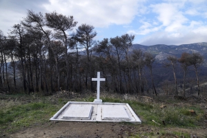 Οι οικογενειακοί τάφοι της πρώην βασιλικής οικογένειας στο Τατόι,